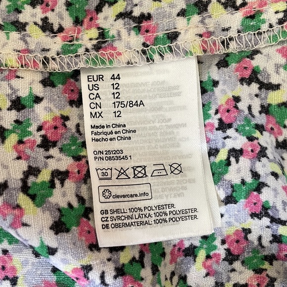 H&M cute button down floral midi flowy skirt - Picture 7 of 7